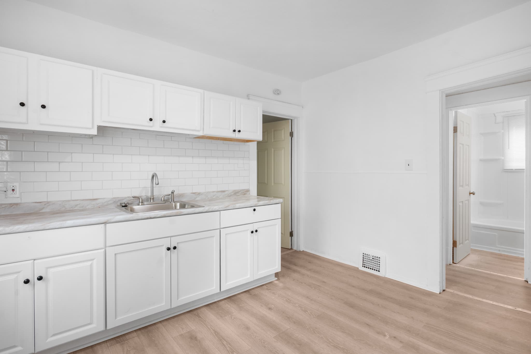 10413 Mount Auburn Ave, Cleveland